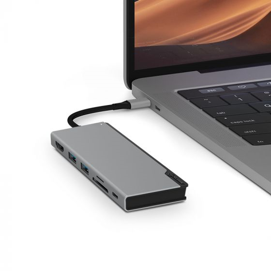 Picture of ALOGIC ULTRA USB-C DOCK UNI - 2 X USB-A (USB 3.0); 1 X USB-C (POWER DELIVERY 100W); 1 X SD; 1 X MICRO SD; 1 X HDMI 4K @30HZ - SILVER